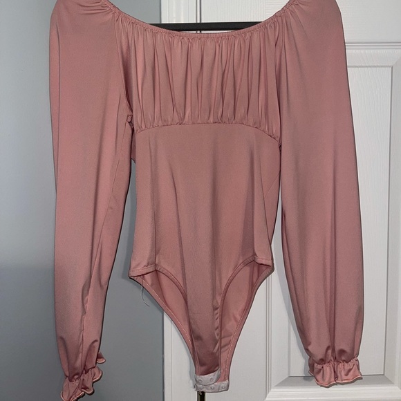 Pink bodysuit - Picture 4 of 4